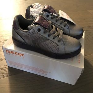 Geox girls shoes new in box sz 13